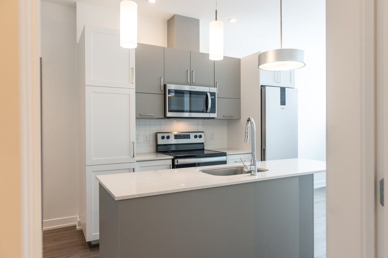 687 Boul. du Plateau - Photo 2 of 16