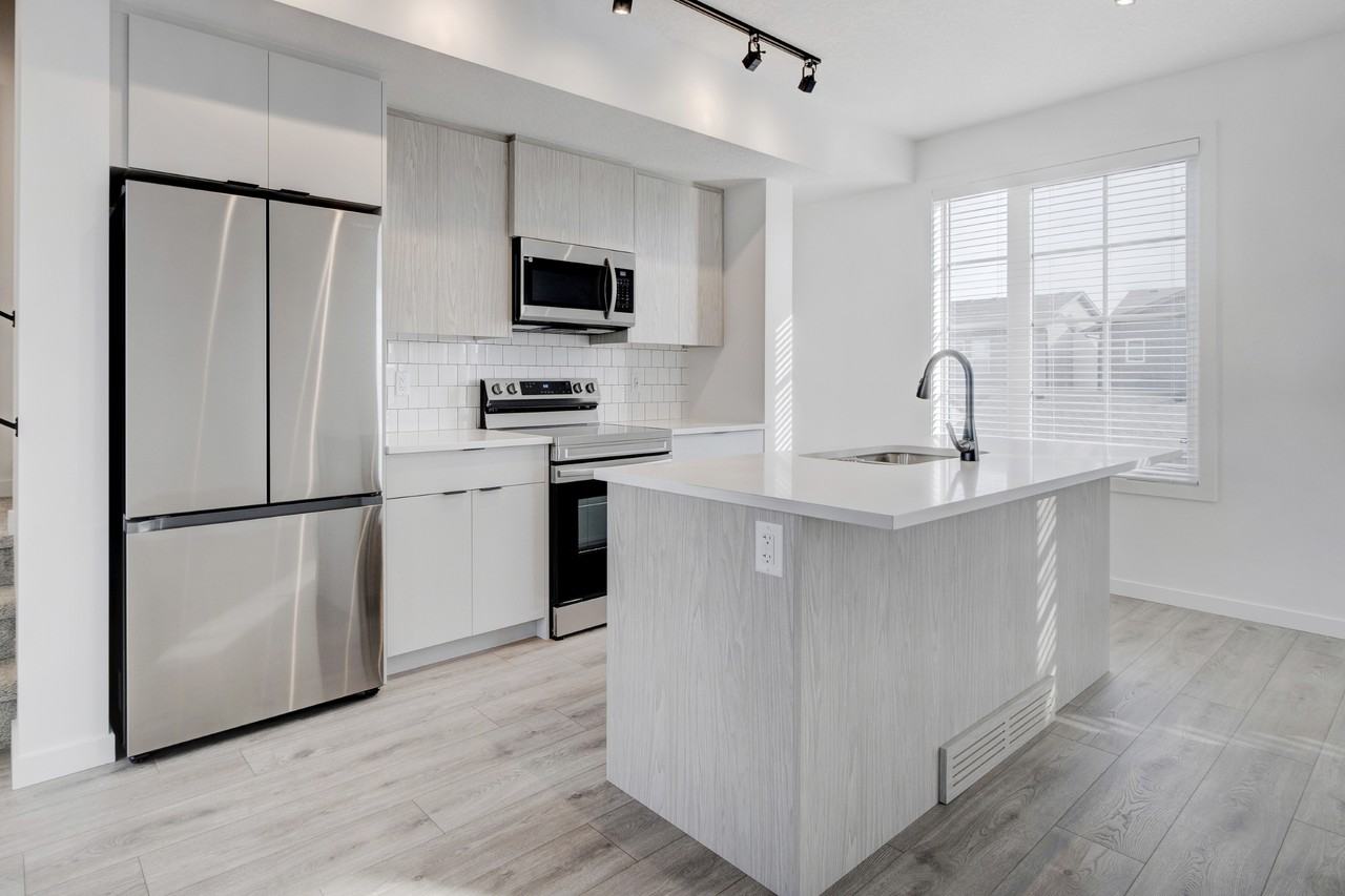 47 Walgrove Common SE - Photo 3 of 30