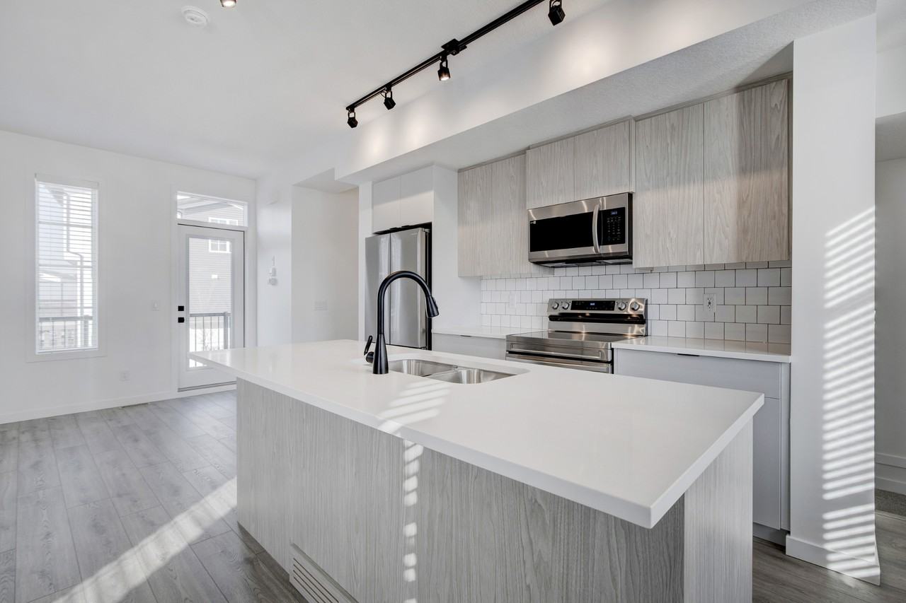 47 Walgrove Common SE - Photo 4 of 30