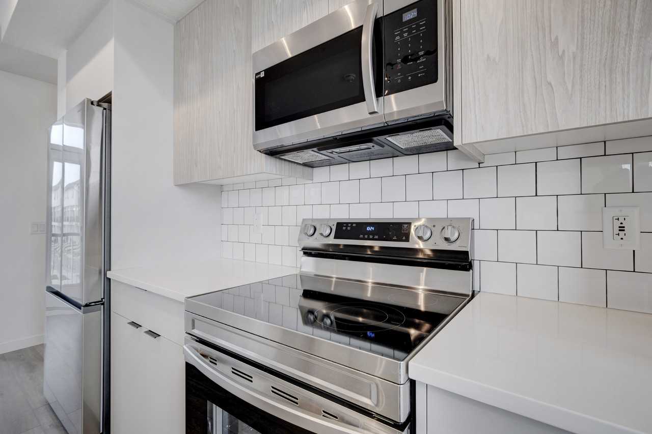 47 Walgrove Common SE - Photo 6 of 30