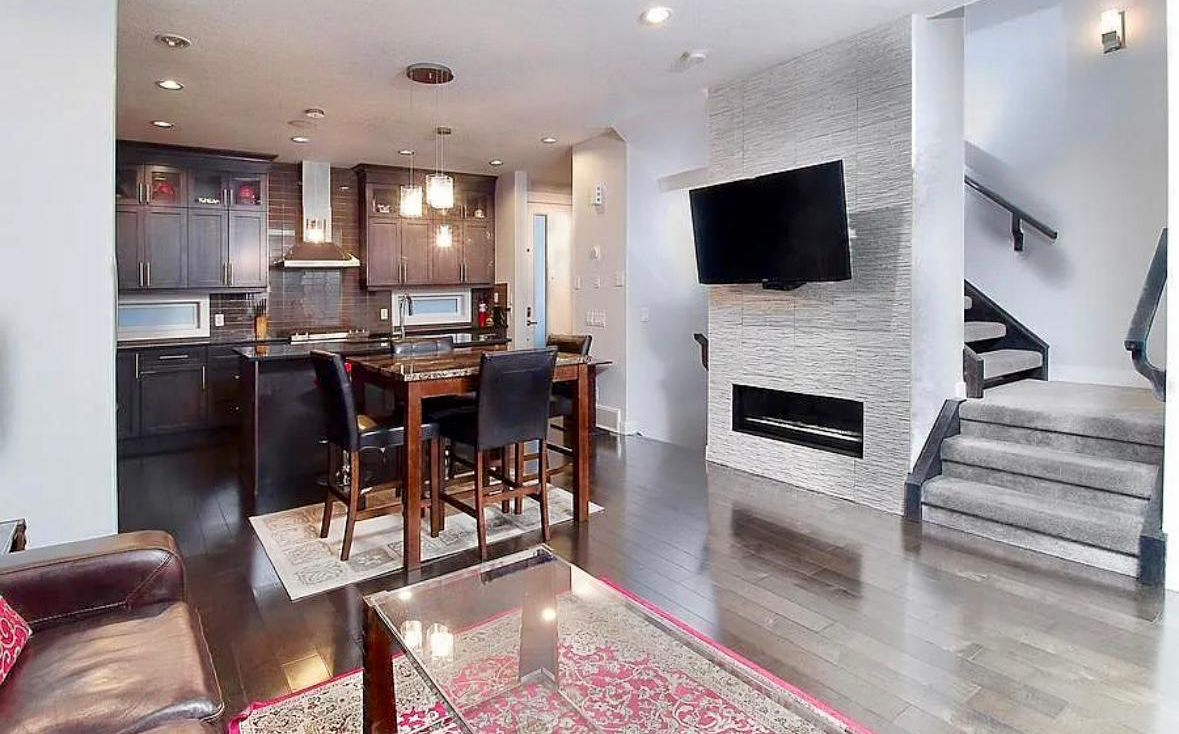 #2 - 1605 12th Ave SW - Photo 3 of 11