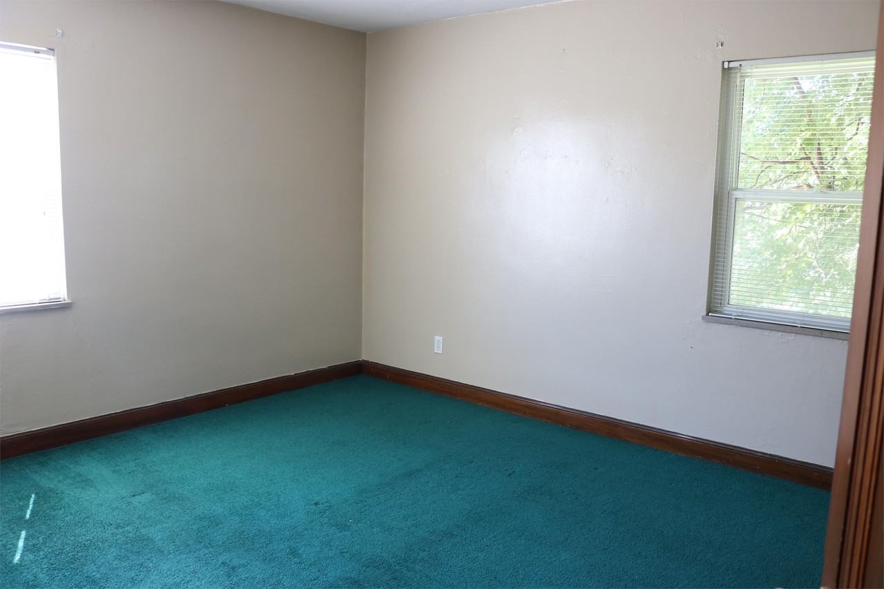 1311 Huntington Ave #2 - Photo 5 of 9