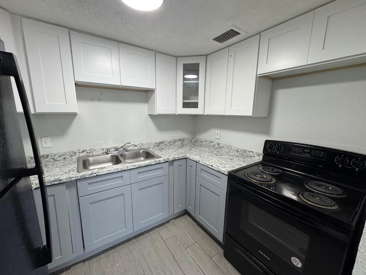 13701 NORTH 21ST STREET - Photo 2 of 9