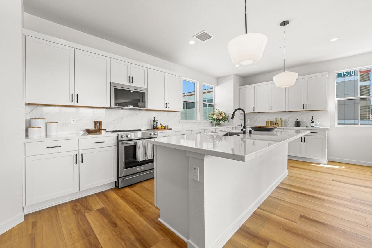 212 Wakeful Way - Photo 3 of 20