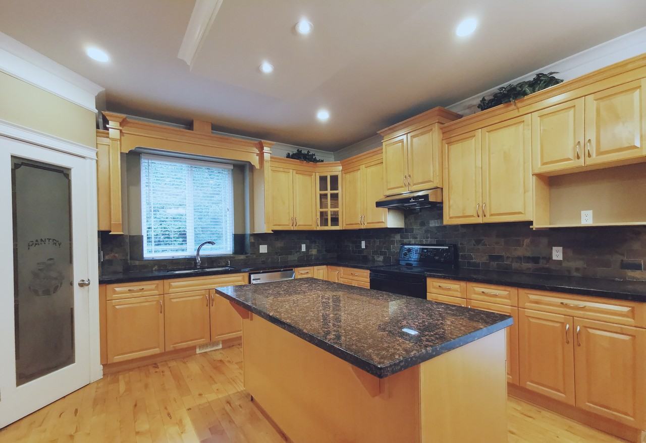 15348 28A Avenue - Photo 7 of 24