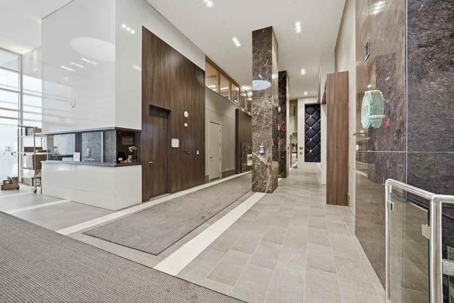 1035 Bank St - Photo 2 of 14