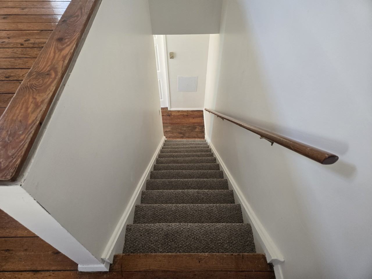 9 Suncrest Ct #9 - Photo 5 of 17