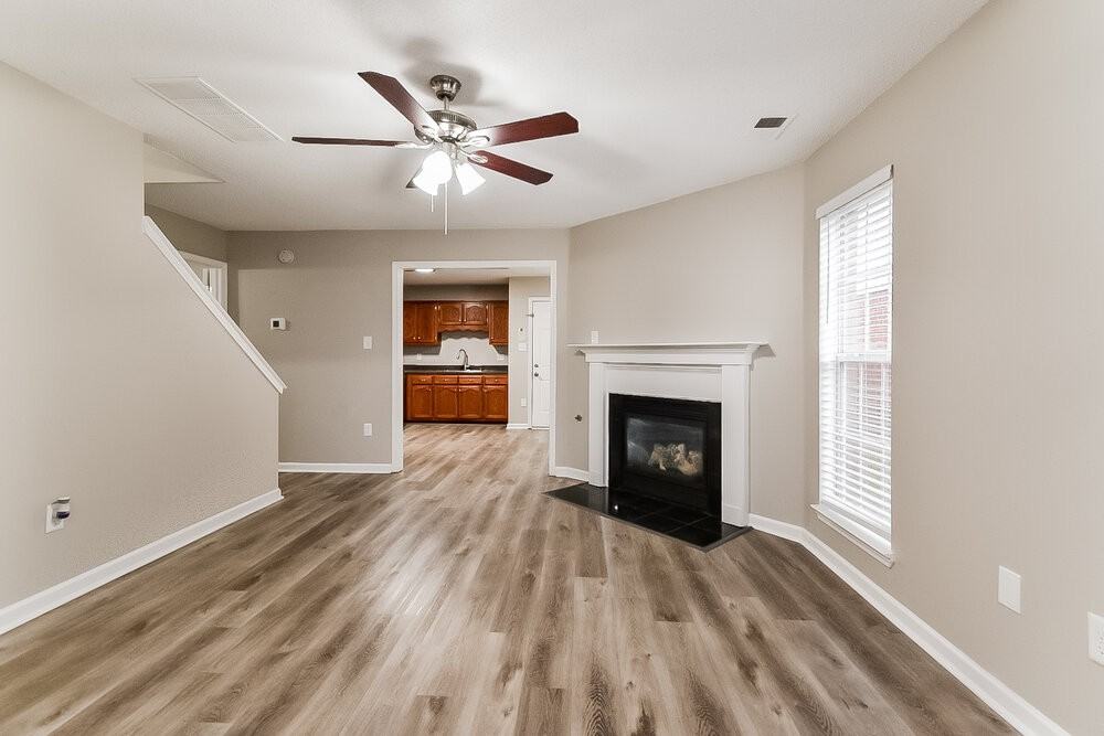 1607 Central Trails Dr - Photo 5 of 17