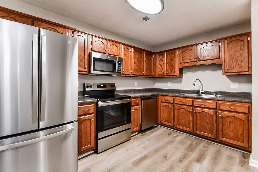 1607 Central Trails Dr - Photo 7 of 17