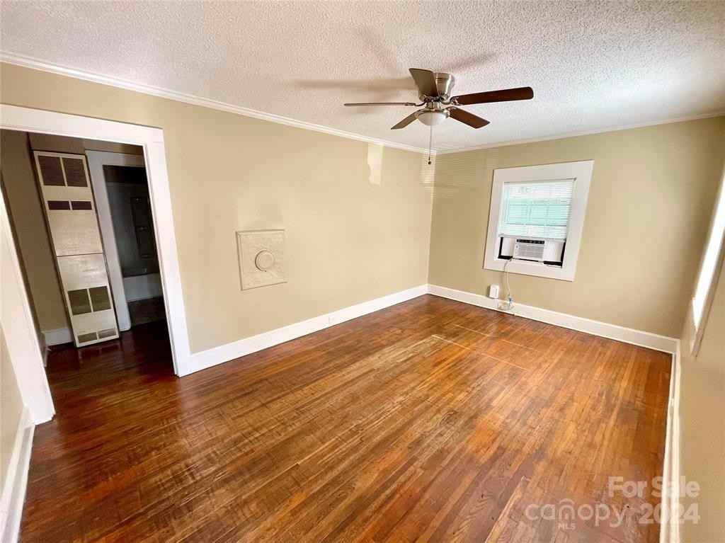 338 Magnolia St Nw #1 - Photo 6 of 9