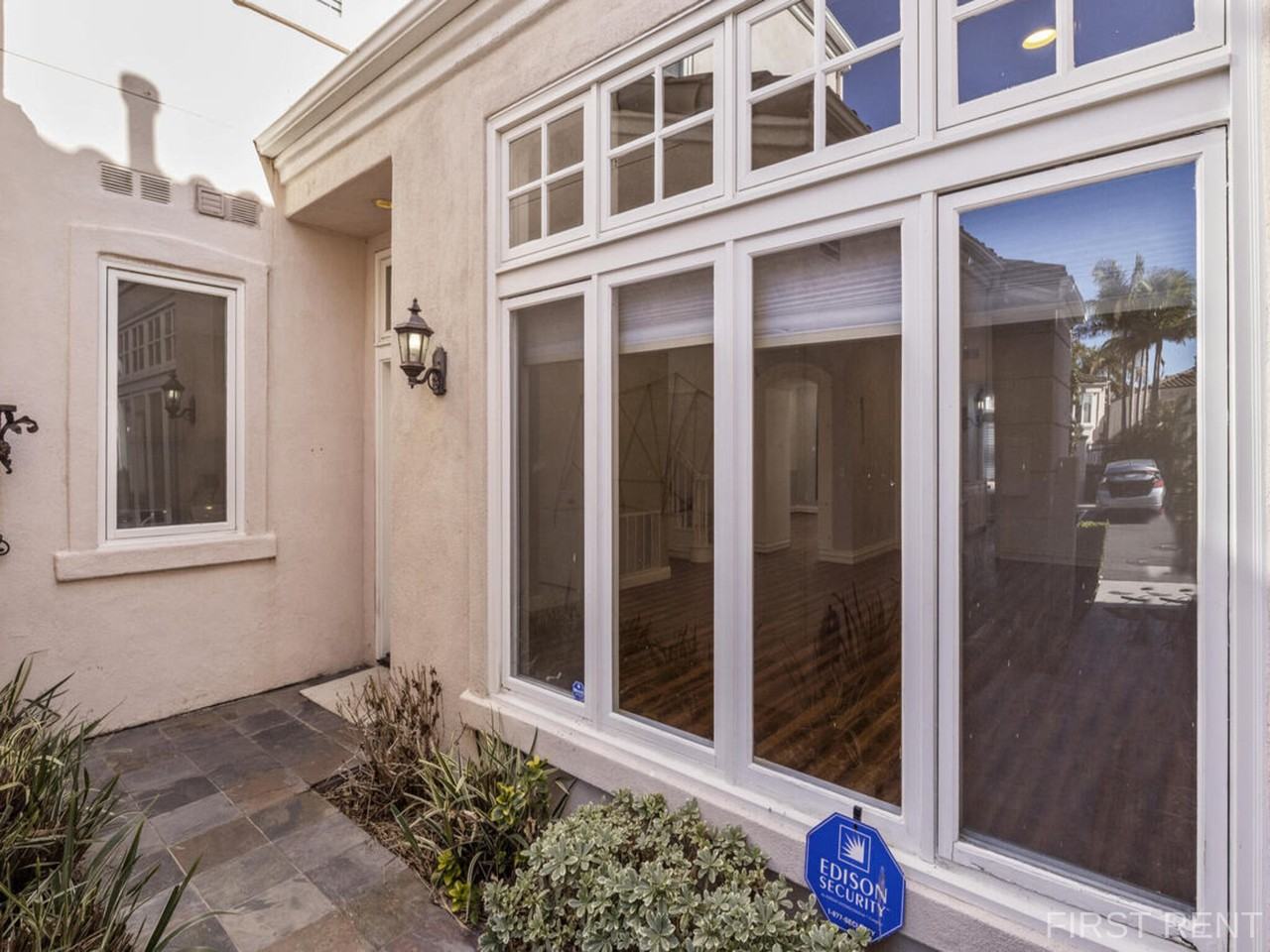 5406 Renaissance Ave #1 - Photo 3 of 29