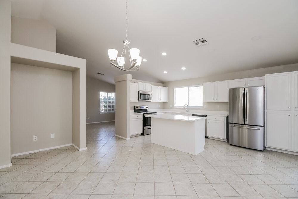 2415 E Browning Pl - Photo 5 of 16