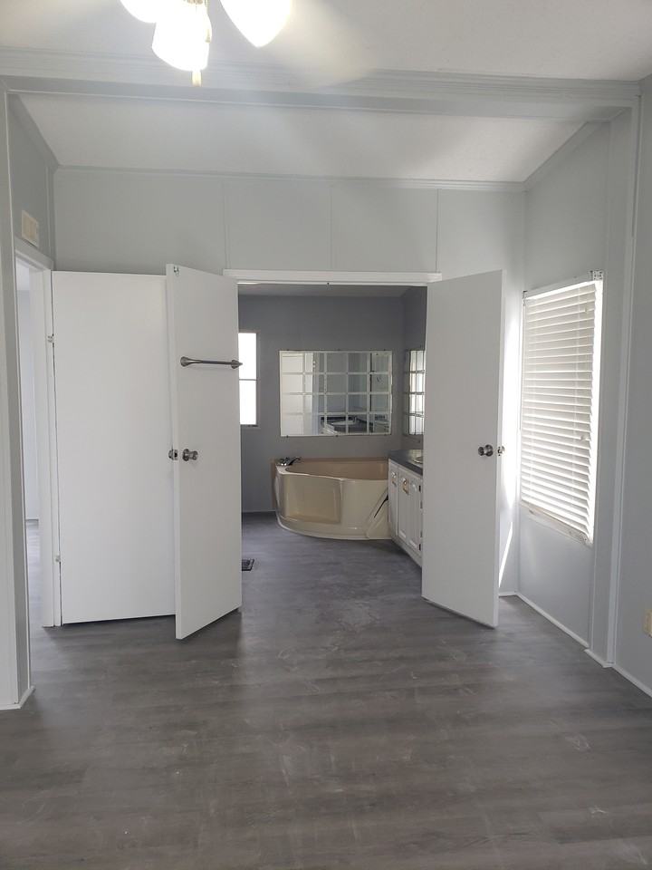 2640 Oglesby Dr #1 - Photo 6 of 10