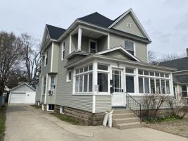 featured image of 85 E 16th St #2