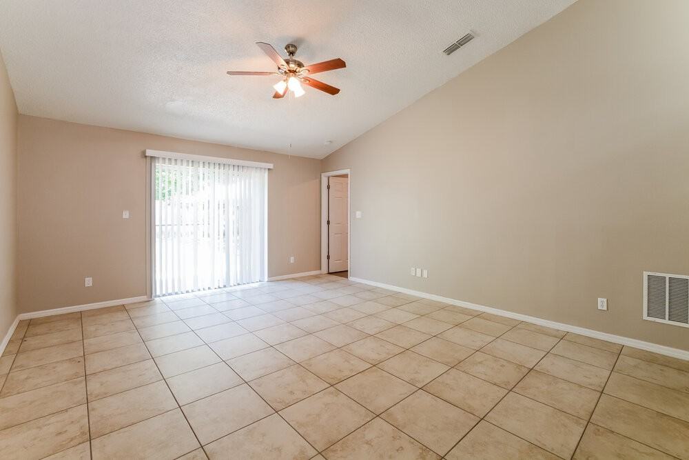 3229 New Mexico Ct - Photo 4 of 16