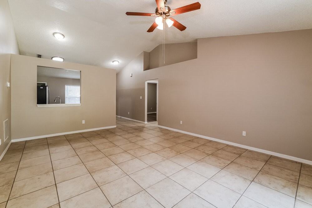 3229 New Mexico Ct - Photo 6 of 16