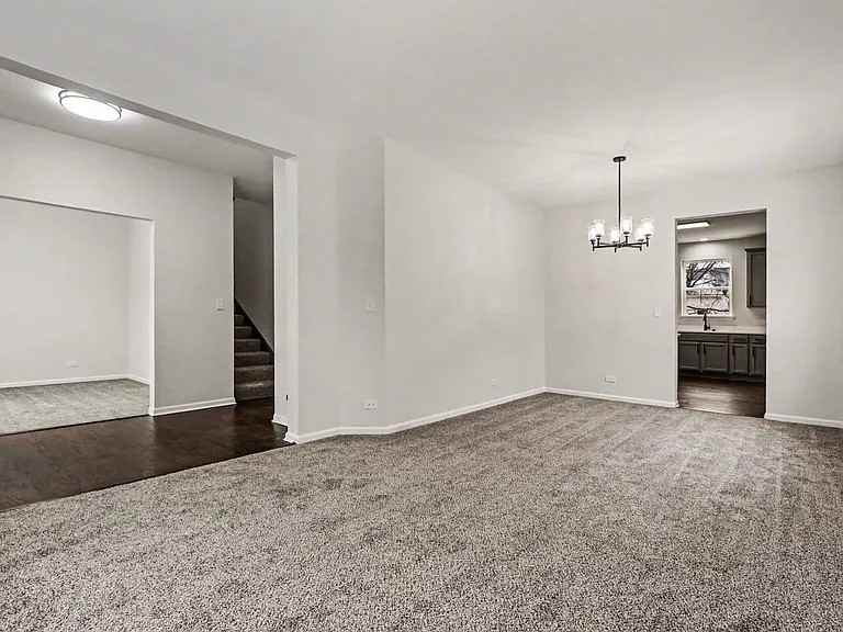 323 Chicago Road - Photo 5 of 14