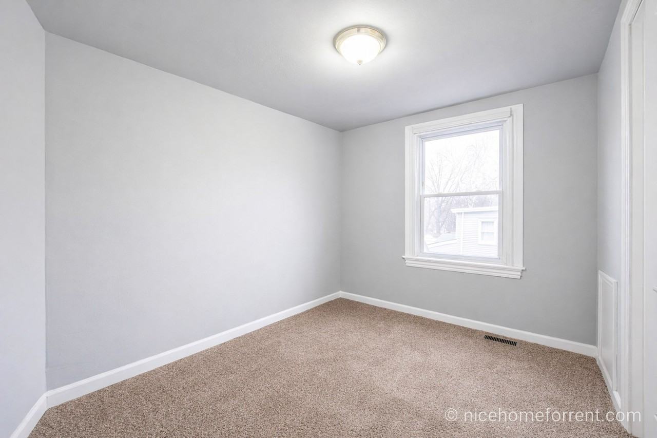 211 Front St #2 - Photo 7 of 9