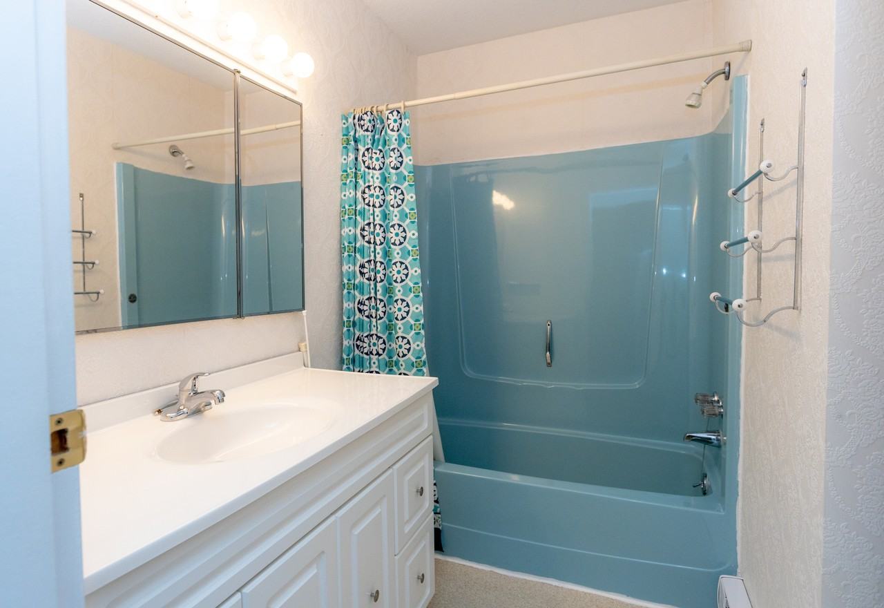 322 Village Way E Unit 6 #6 - Photo 5 of 13