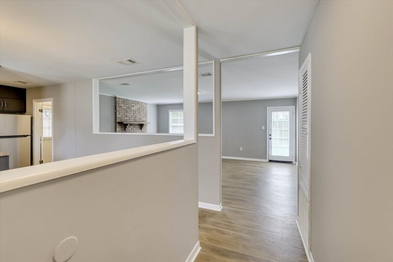 3606 Cameron Dr #1 - Photo 3 of 33