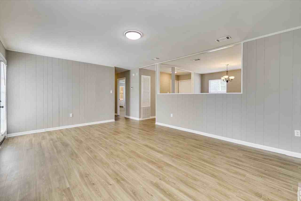 3606 Cameron Dr #1 - Photo 6 of 33