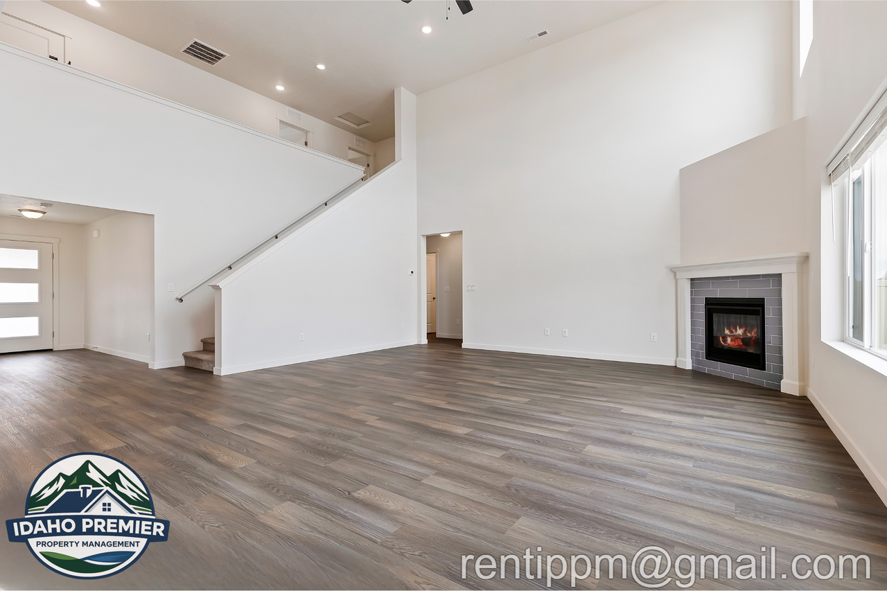 7642 E Lightfoot St #1 - Photo 4 of 46