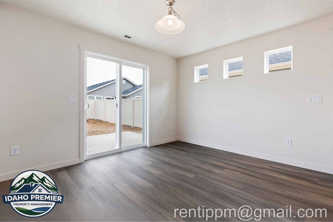 7642 E Lightfoot St #1 - Photo 6 of 46