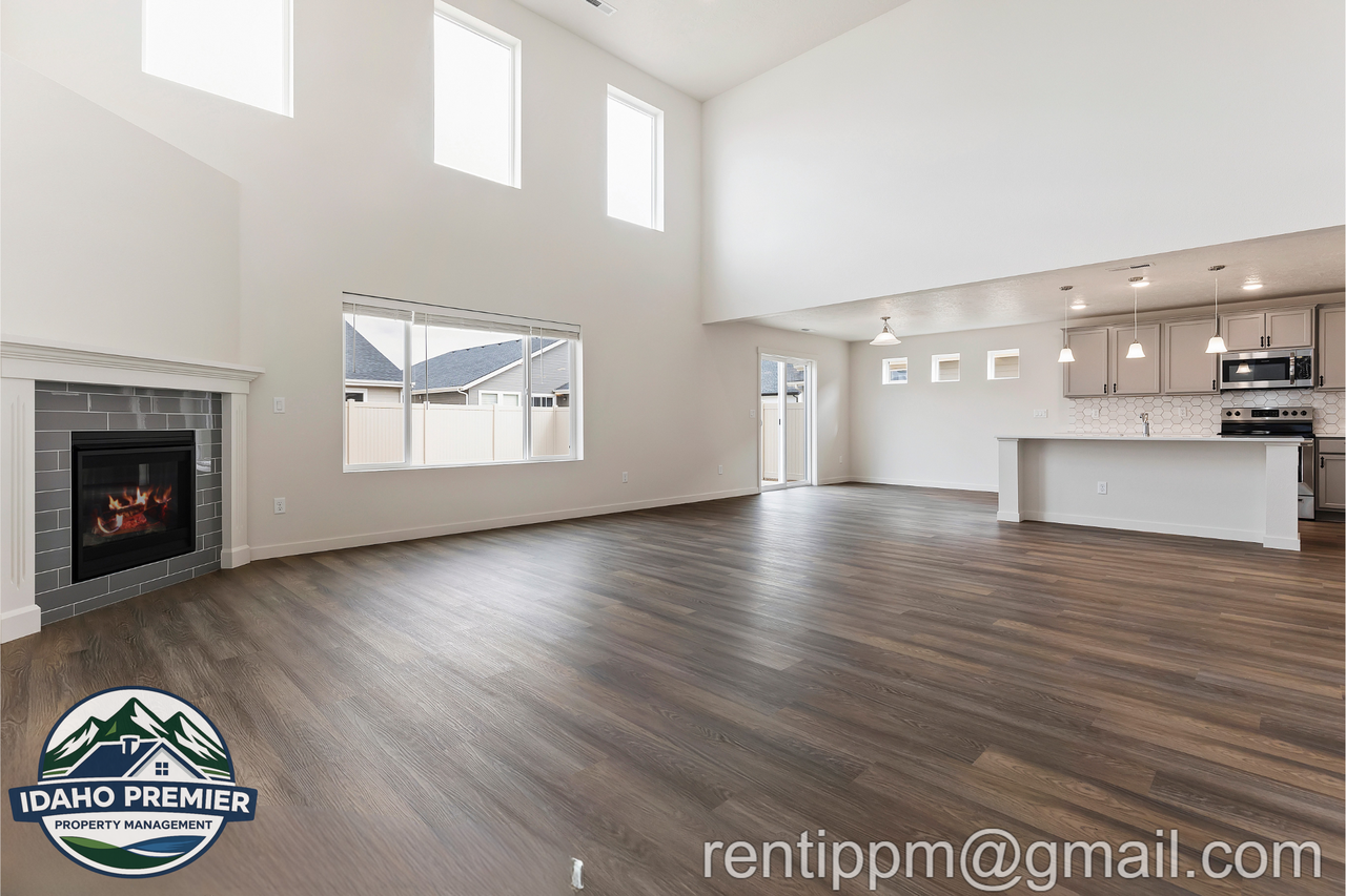 7642 E Lightfoot St #1 - Photo 7 of 46