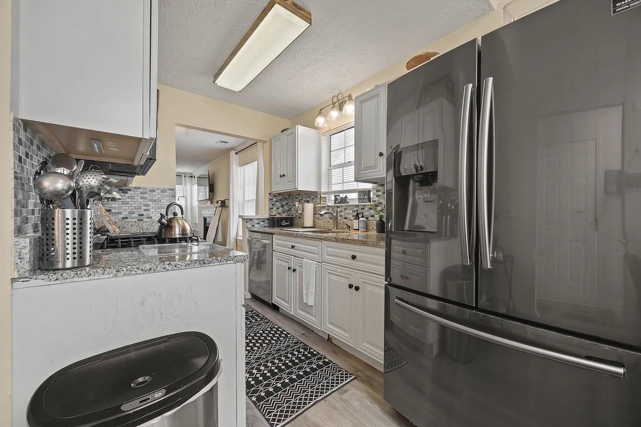 536 Crestridge Ct - Photo 3 of 8