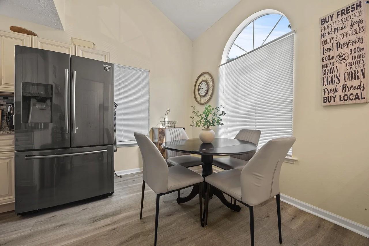 536 Crestridge Ct - Photo 6 of 8