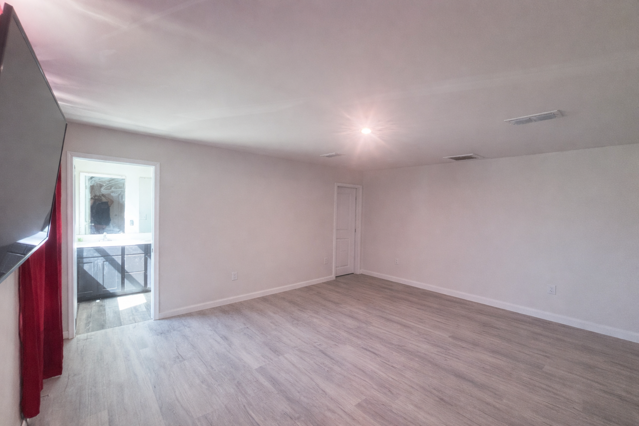 184 Browband St - Photo 2 of 4