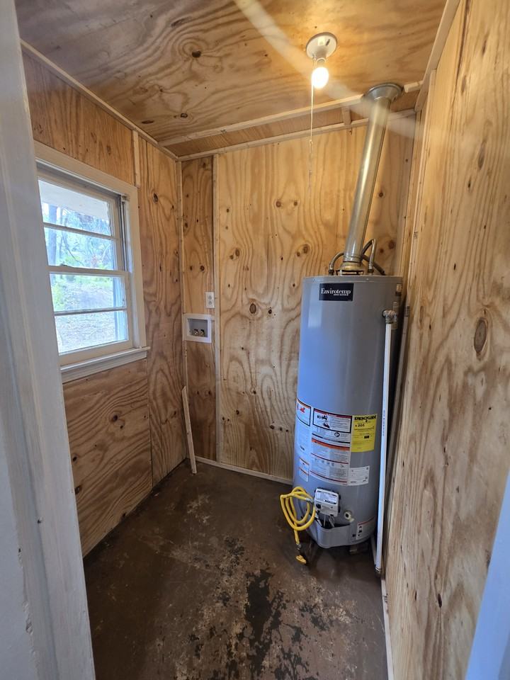 314 Edward Ave #1 - Photo 3 of 8