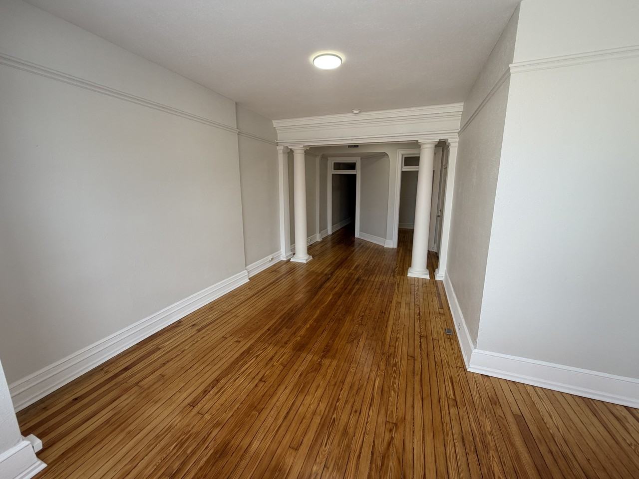 132 W Market St Apt 3a #3A - Photo 3 of 11