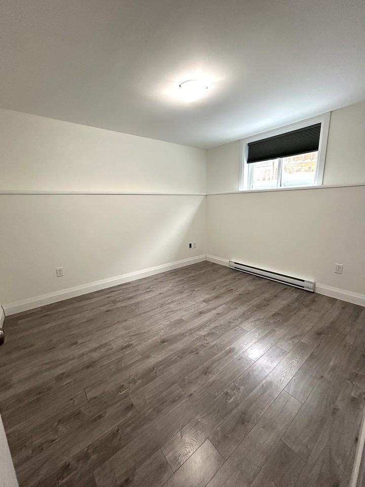 15 Cherrybark Cres #A - Photo 6 of 8