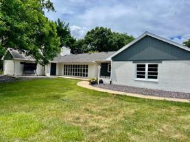 4827 N Knoxville Ave - Photo 1 of 1