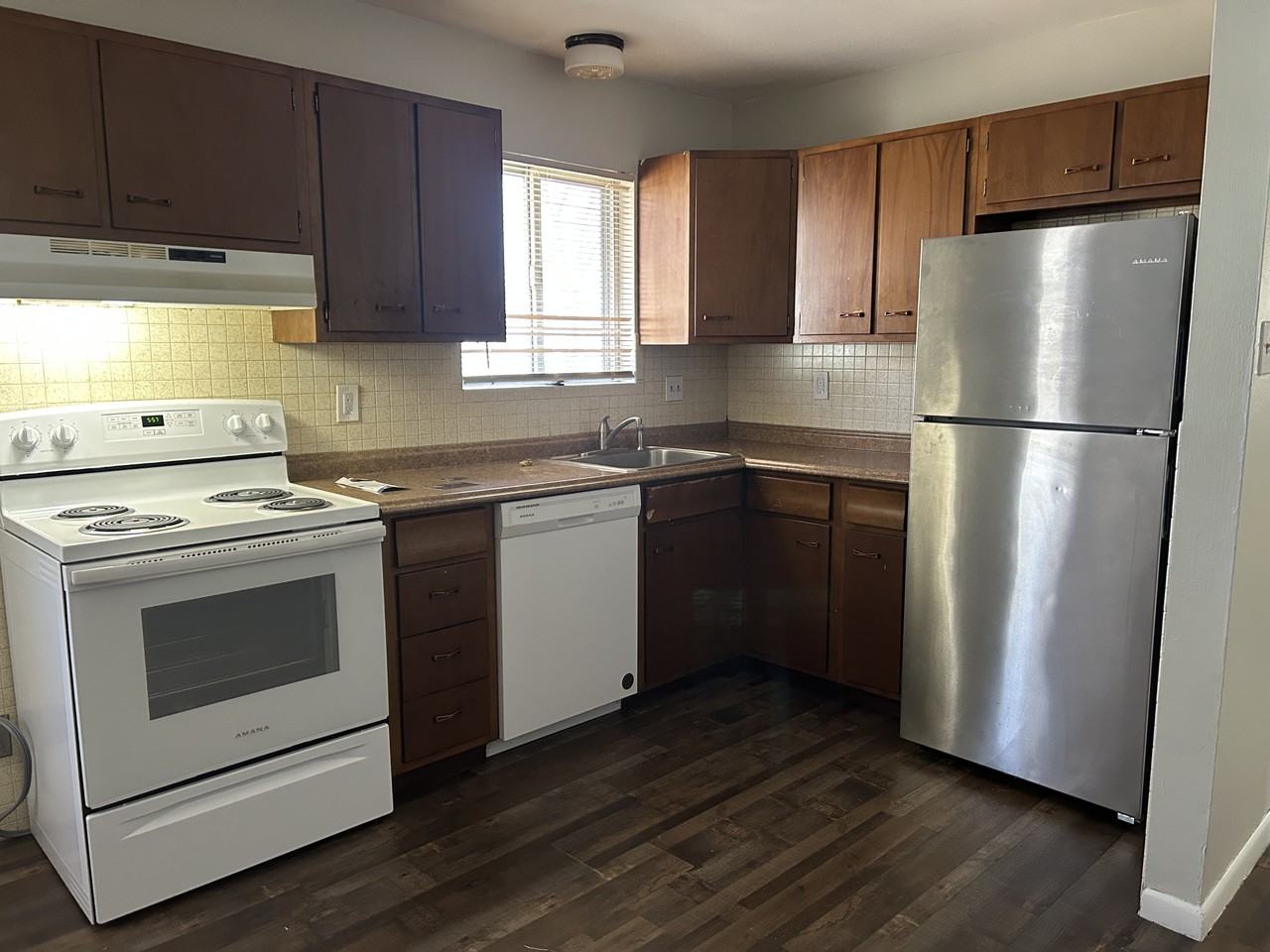 1221 Scott Ave #1 - Photo 7 of 9