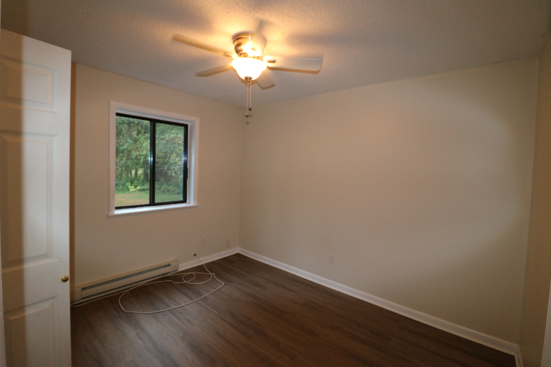 4 Waldron Ln #1 - Photo 7 of 10