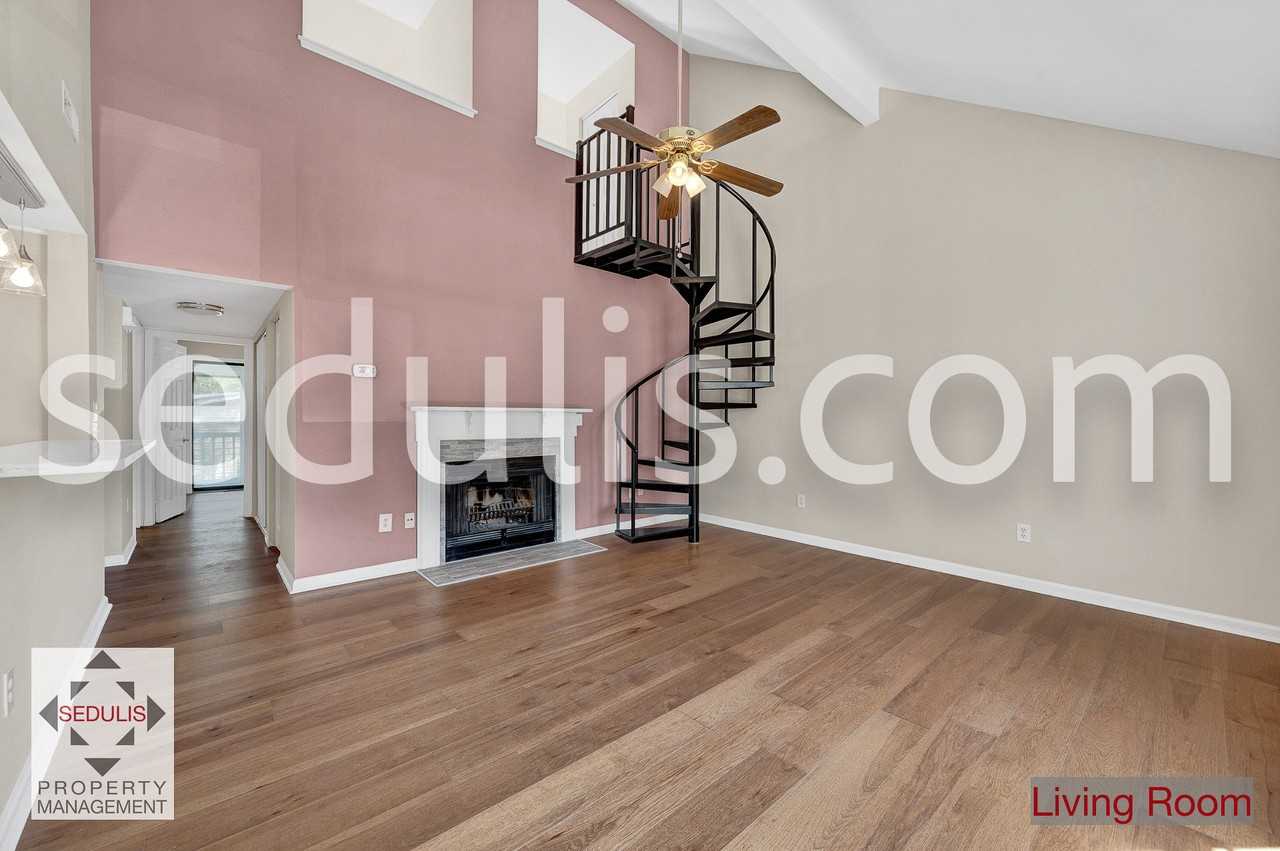 903 Peacock Pl #1 - Photo 6 of 30