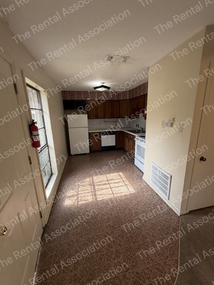3016 Zachry Ave #1 - Photo 3 of 7