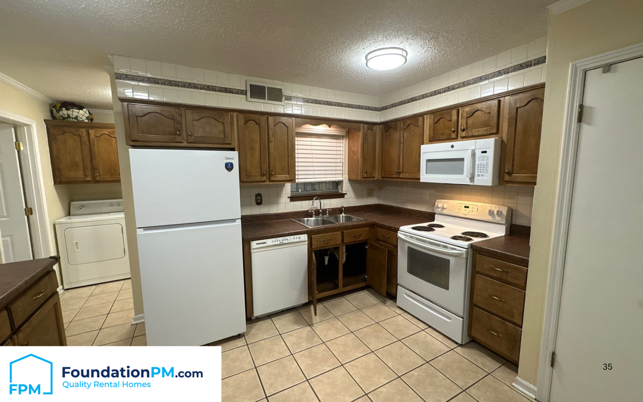 2621 Derbyshire Ave #1 - Photo 4 of 18