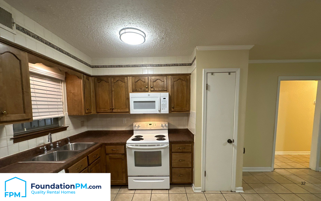 2621 Derbyshire Ave #1 - Photo 5 of 18