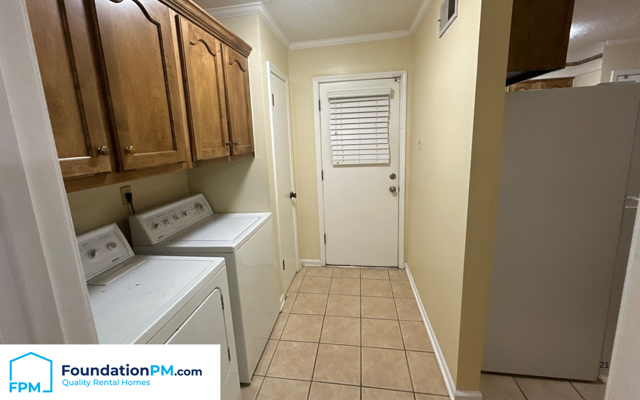 2621 Derbyshire Ave #1 - Photo 6 of 18