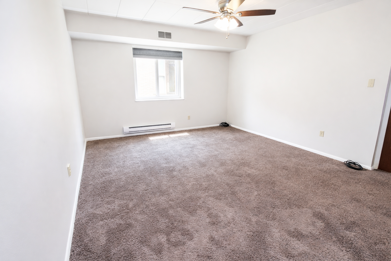 325 NORTH CRAIG STREETAPT 305A #305A - Photo 2 of 8