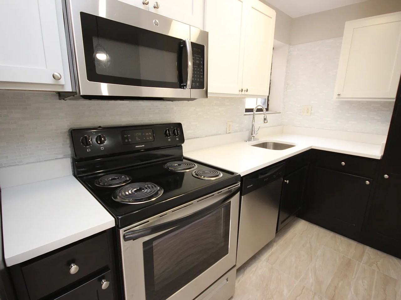 5925 FIFTH AVENUEAPT B-2 #B02 - Photo 6 of 11