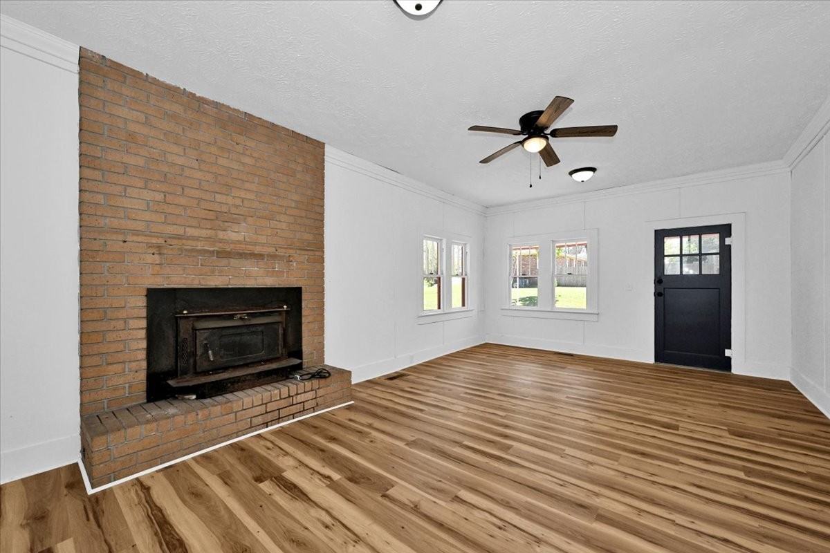 1403 Goehler Rd Se #1 - Photo 3 of 9