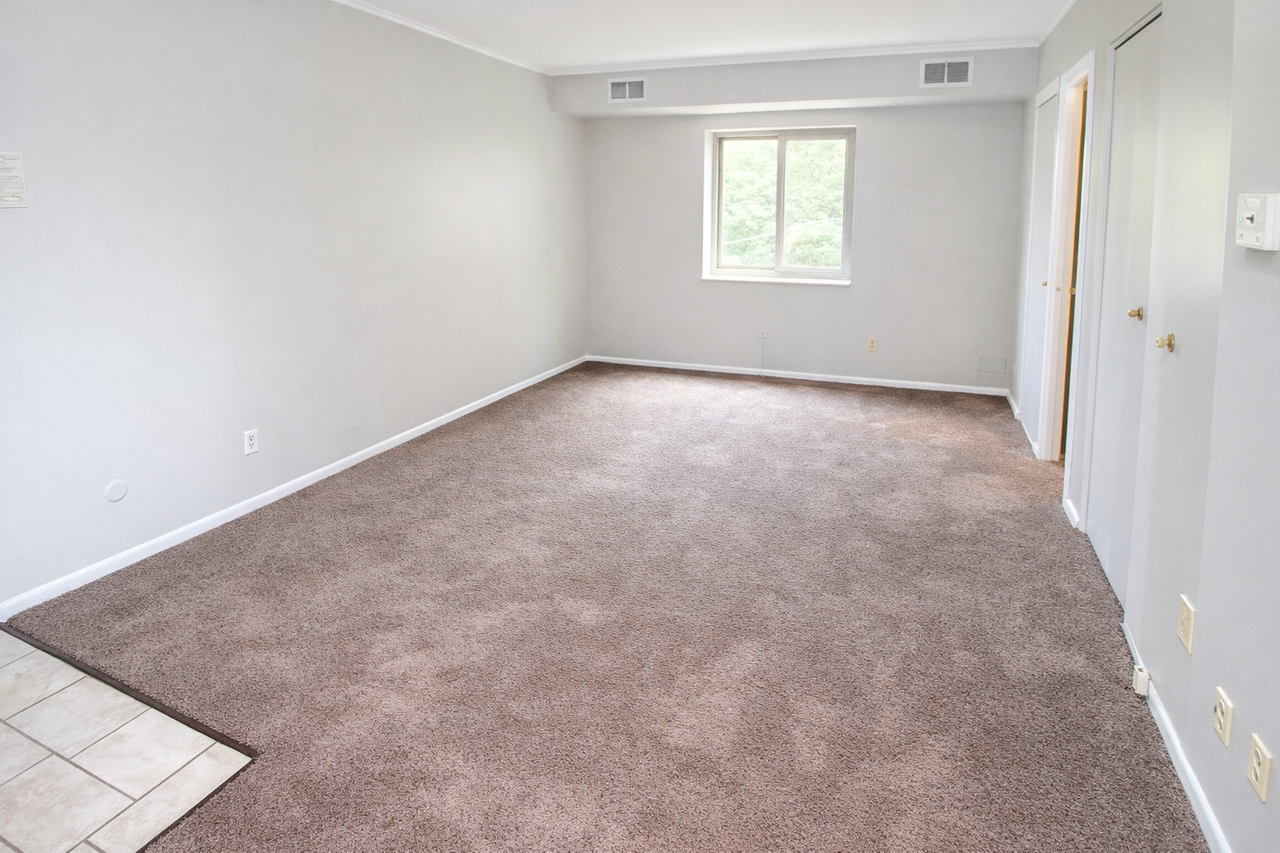 325 NORTH CRAIG STREETAPT 703 #703 - Photo 3 of 5