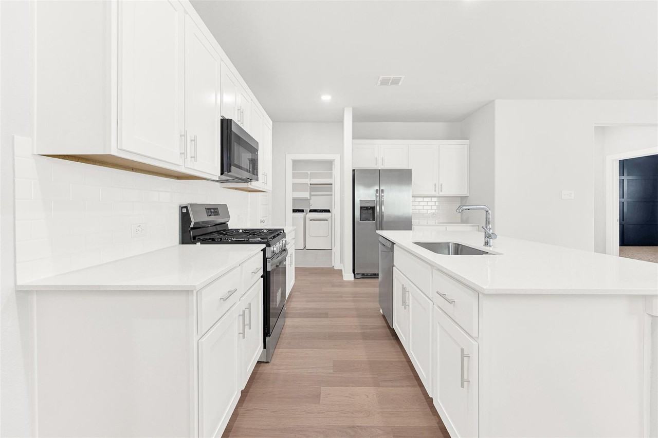 508 Towerglen Dr #1 - Photo 3 of 8