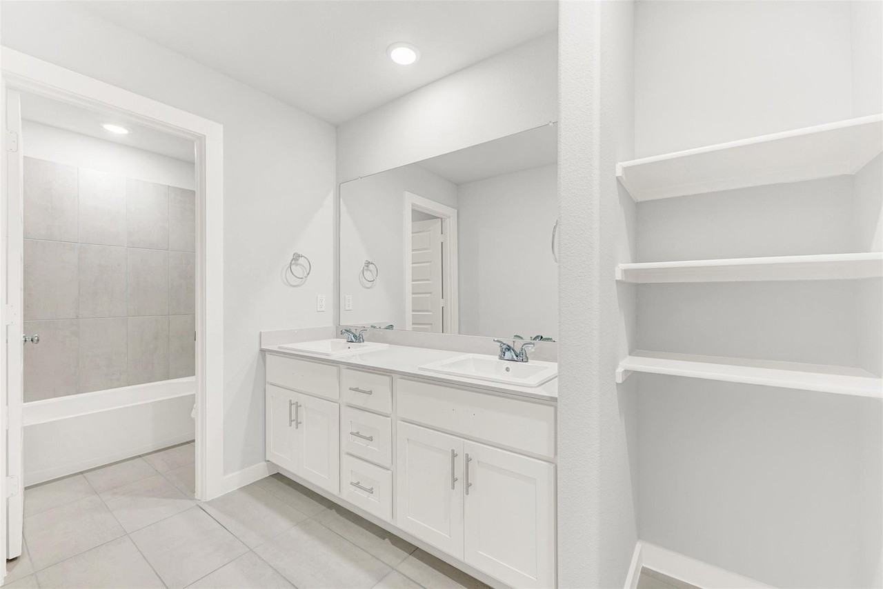 508 Towerglen Dr #1 - Photo 7 of 8