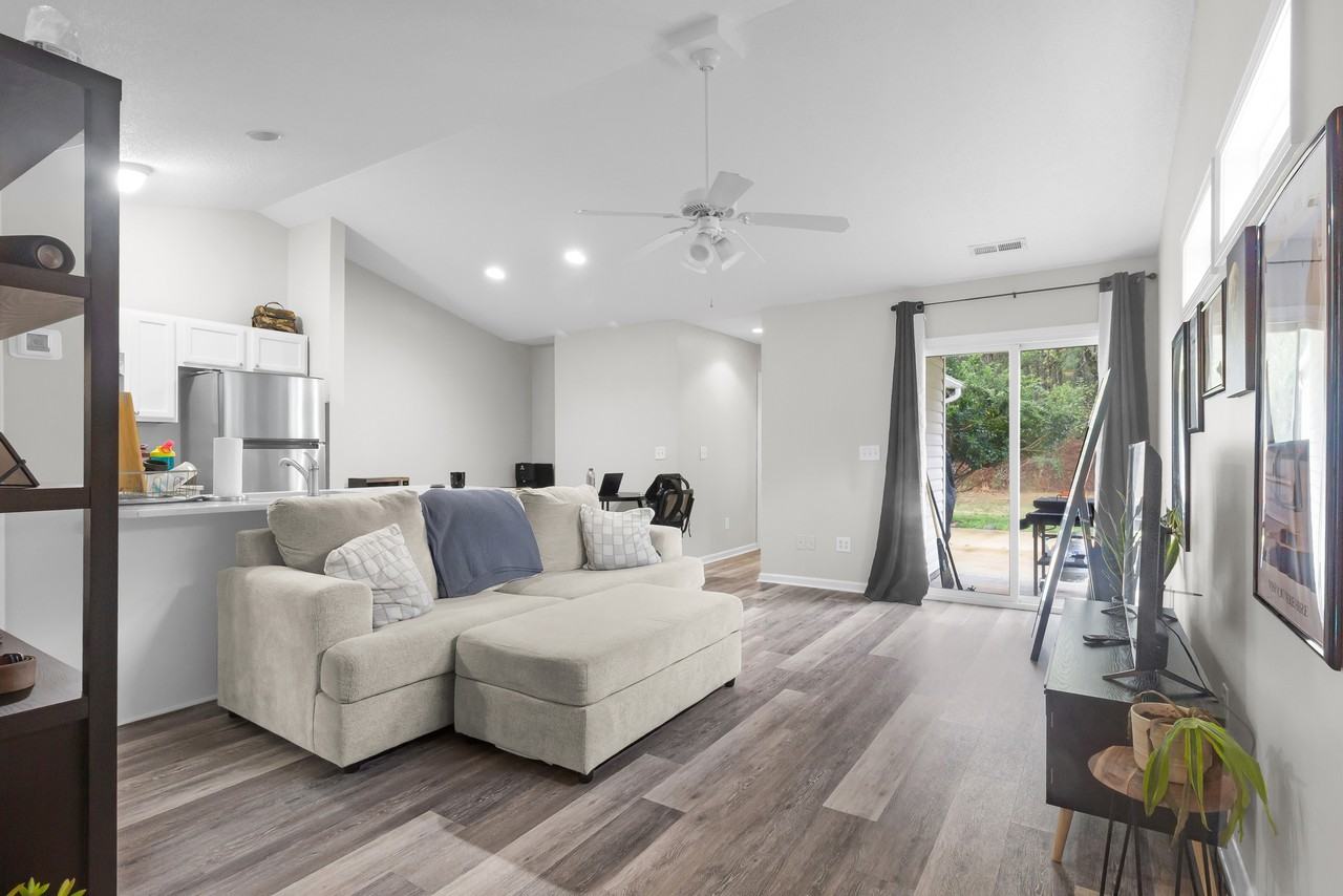 3825 Elizabeth Ave #1 - Photo 2 of 21