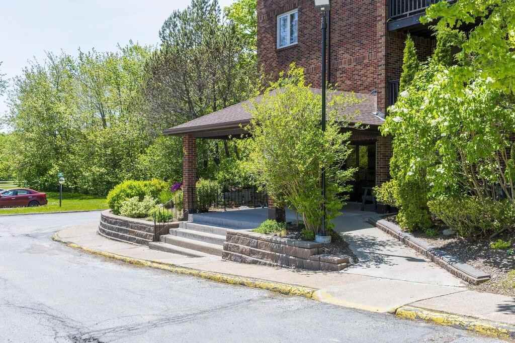 64 Cumberland Dr #205 - Photo 2 of 31